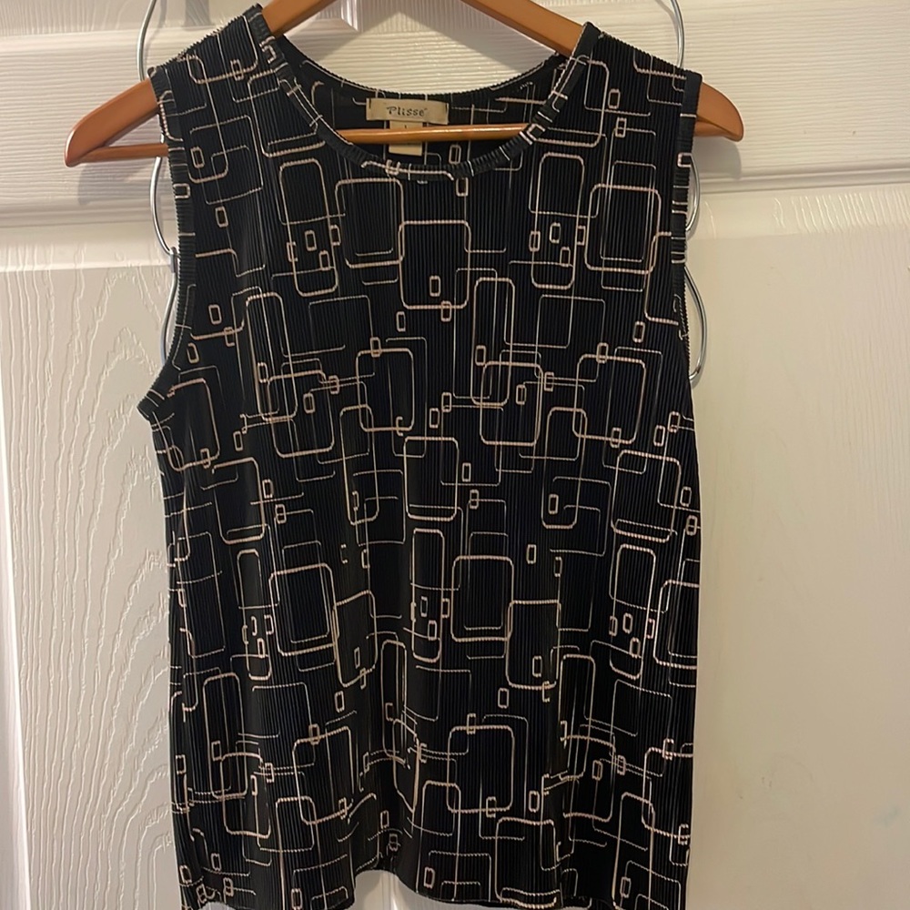 Plisse large see measurements top